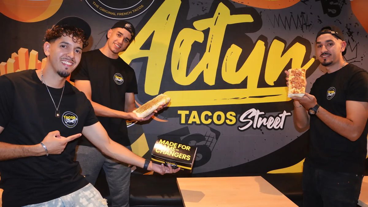 Exterior e instalaciones de Tacos Street Actur en Zaragoza